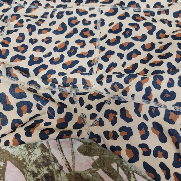 Fabletics PowerHold Cheetah Print Shorts NO SIZE TAG Used Fabletics Size Chart - Picture 5 of 12